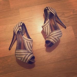 Baker’s pumps